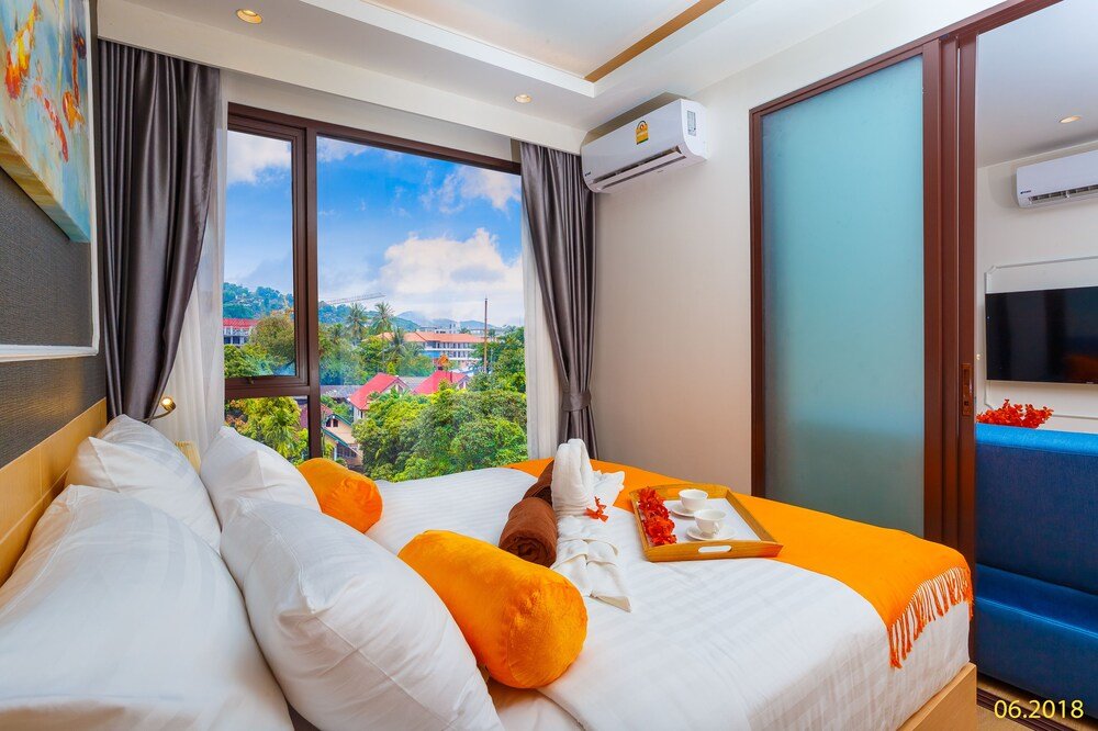 Тхаланг: The Aristo Beach Front 33 by Holy Cow