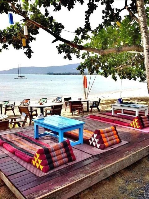 Самуи: Think & Retro Cafe Lipa Noi Samui