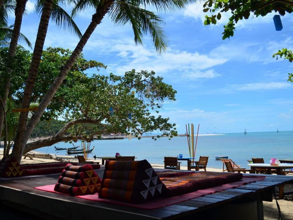 Самуи: Think & Retro Cafe Lipa Noi Samui