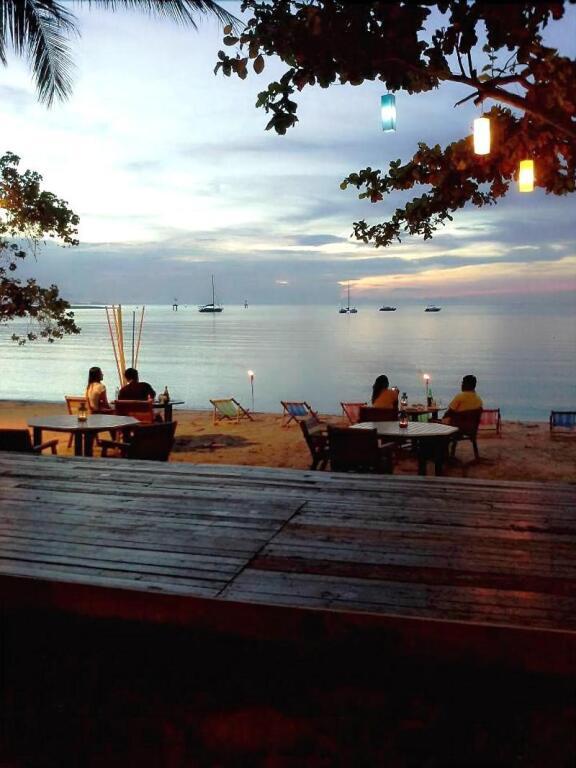 Самуи: Think & Retro Cafe Lipa Noi Samui
