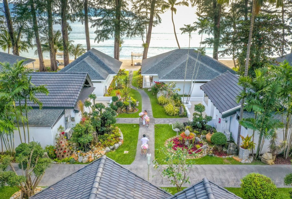 Пхукет: Thavorn Beach Village Resort & Spa Phuket