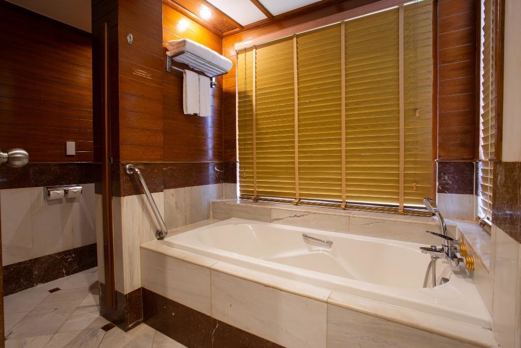 Пхукет: Thavorn Beach Village Resort & Spa Phuket