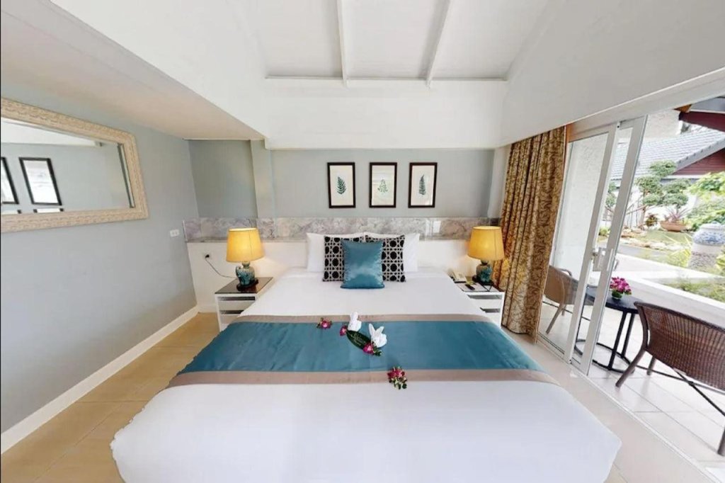 Пхукет: Thavorn Beach Village Resort & Spa Phuket