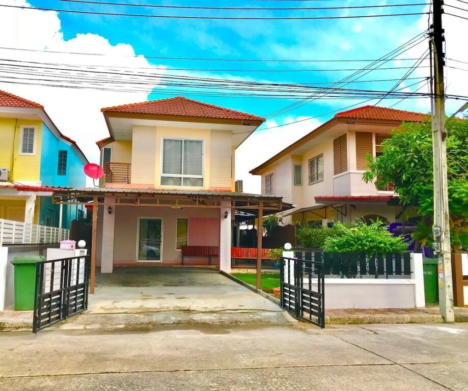 Сирача: Little Tokyo House