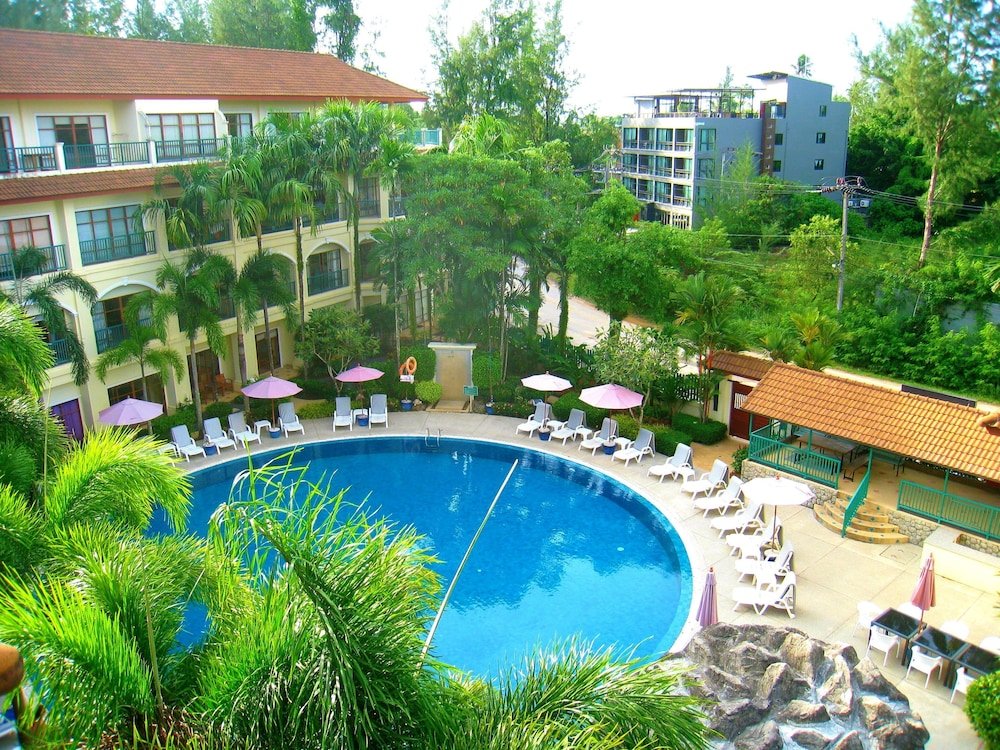 Тхаланг: Baan Puri Apartment by PIPS