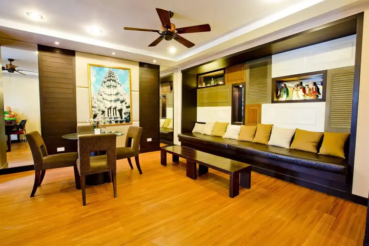 Бангкок: Sinsuvarn Airport Suite