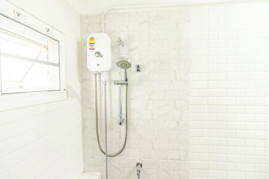 Бангкок: Ze Residence Bang Aor