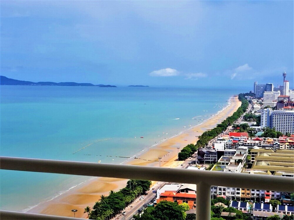 Паттайя: Fantastic sea View Beach Condo
