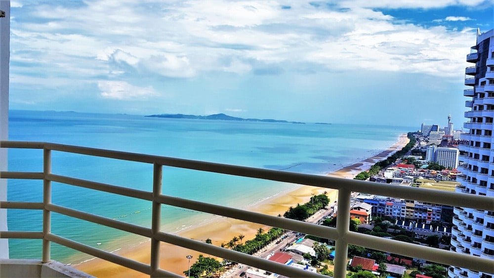 Паттайя: Fantastic sea View Beach Condo
