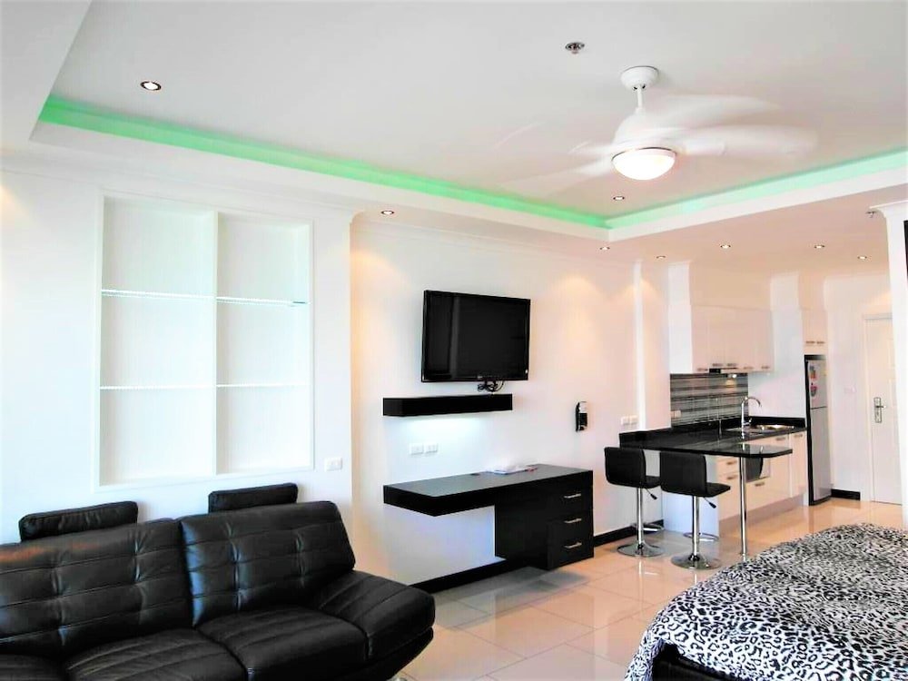 Паттайя: Fantastic sea View Beach Condo