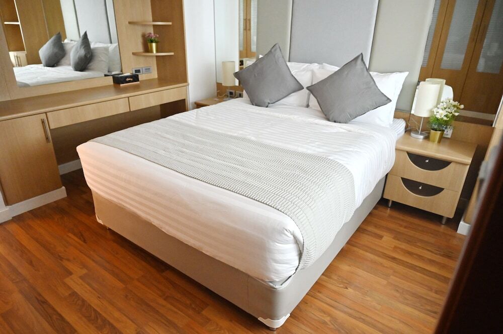 Бангкок: JJ Suites - Your Home on 11