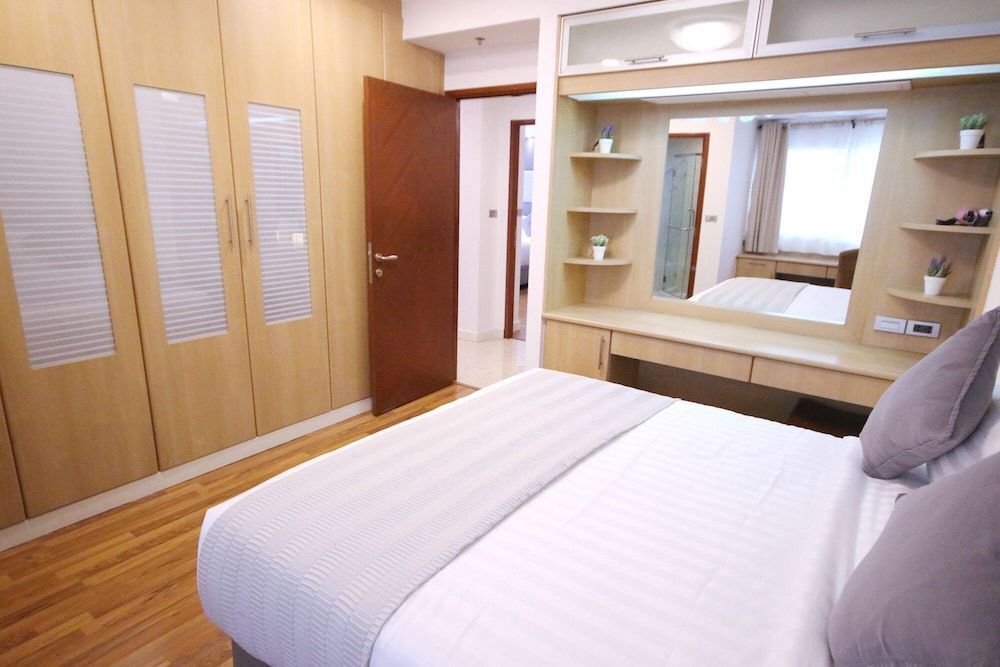 Бангкок: JJ Suites - Your Home on 11