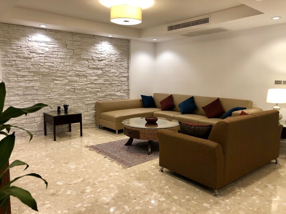 Бангкок: JJ Suites - Your Home on 11