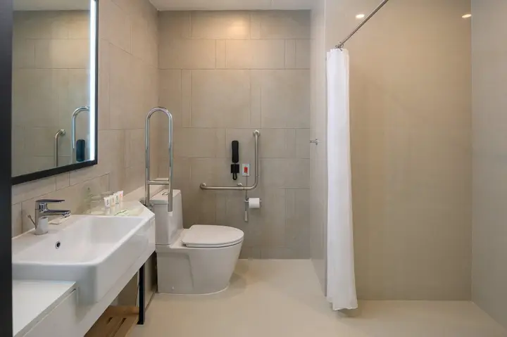 Holiday Inn & Suites Siracha Laemchabang, an IHG Hotel — фото 1
