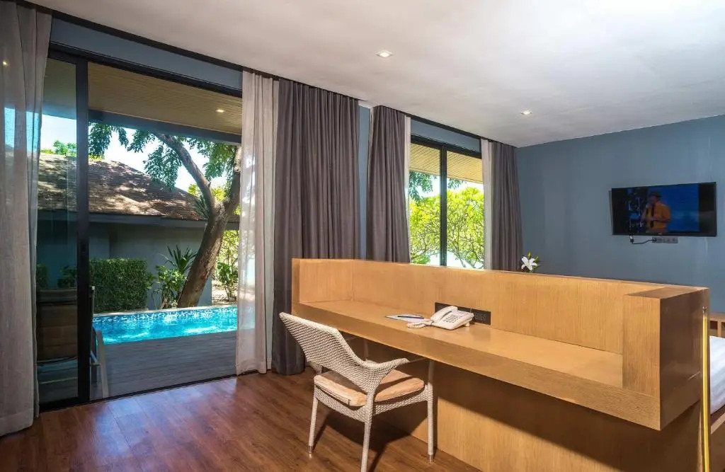Самуи: The Bay Samui