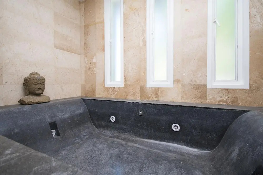 Тхаланг: 4-BR Seaview Villa with Large Pool at Surin Beach
