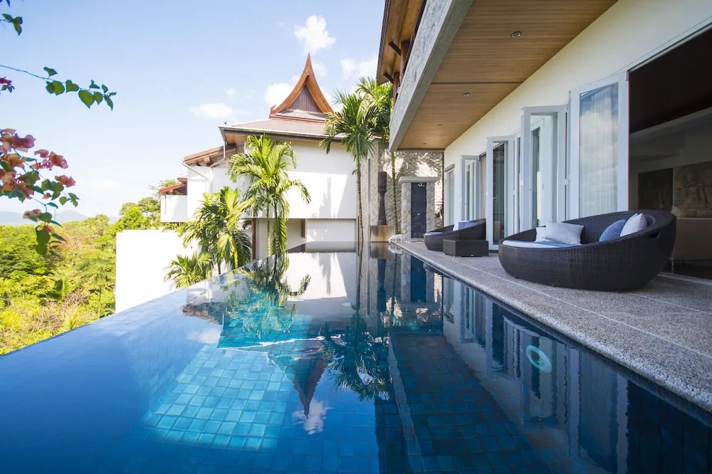Тхаланг: 4-BR Seaview Villa with Large Pool at Surin Beach