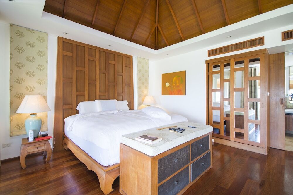 Тхаланг: 4-BR Seaview Villa with Large Pool at Surin Beach