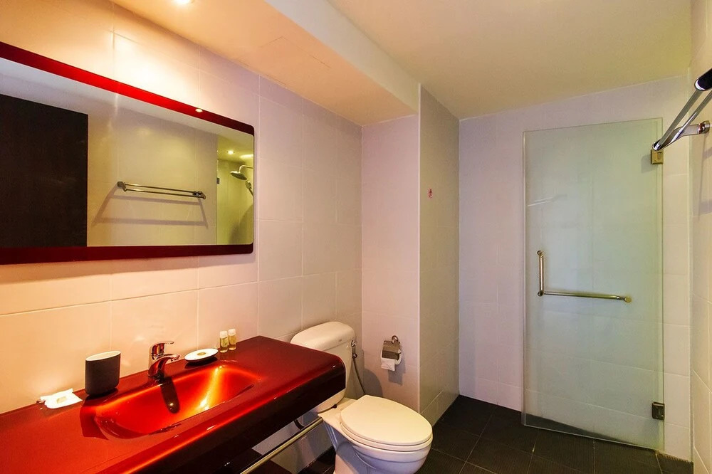 Кату: Patong Sea View Apartments