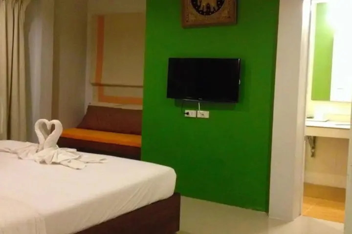 Накхонситхаммарат: Ravadee Hotel