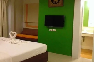 Накхонситхаммарат: Ravadee Hotel