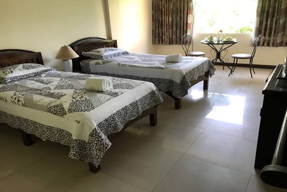 Лампанг: OYO 903 Madame Kim Hostel