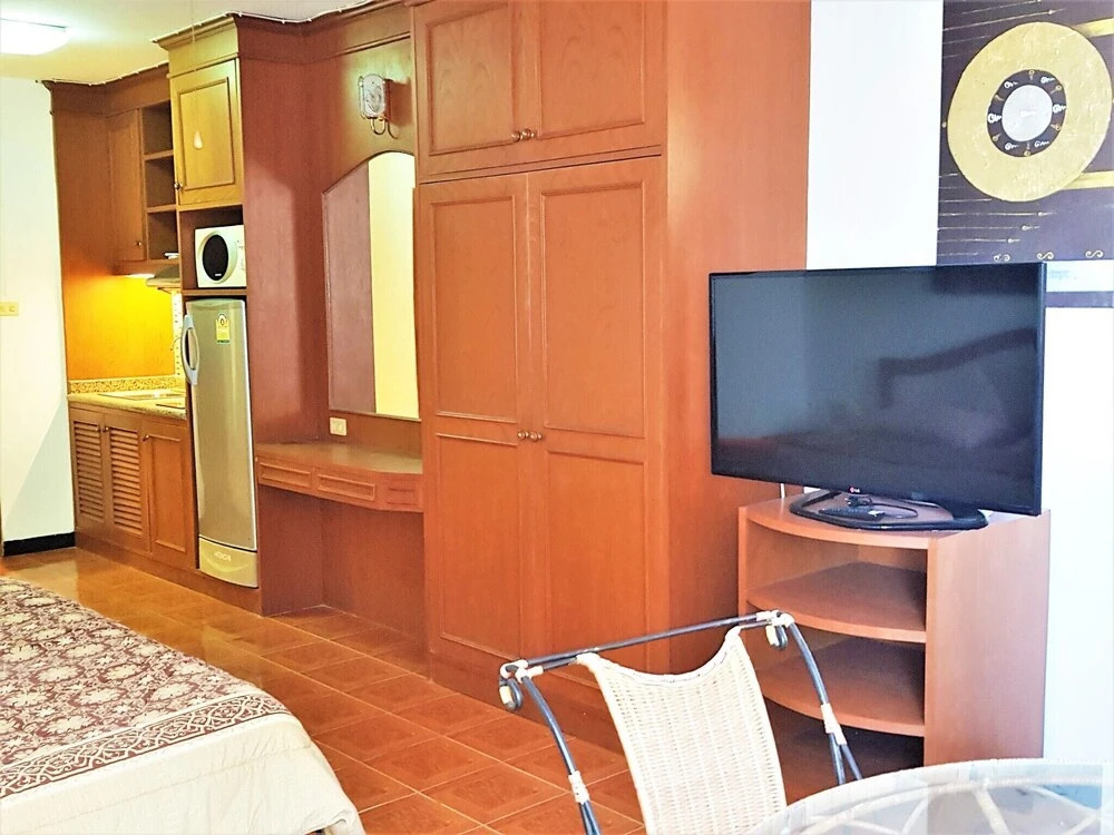 Паттайя: Thepthip Mansion Pattaya 5th Floor Studio Apartment