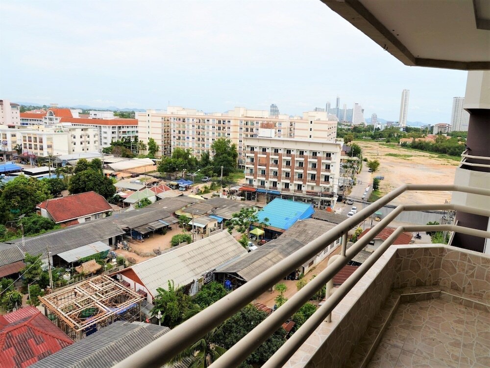 Паттайя: Angket Condominium Floor 8 Pool View 1 Bedroom
