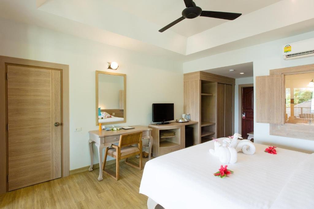 Пхи-Пхи-Дон: Отель Bay View Resort and Premier Resort