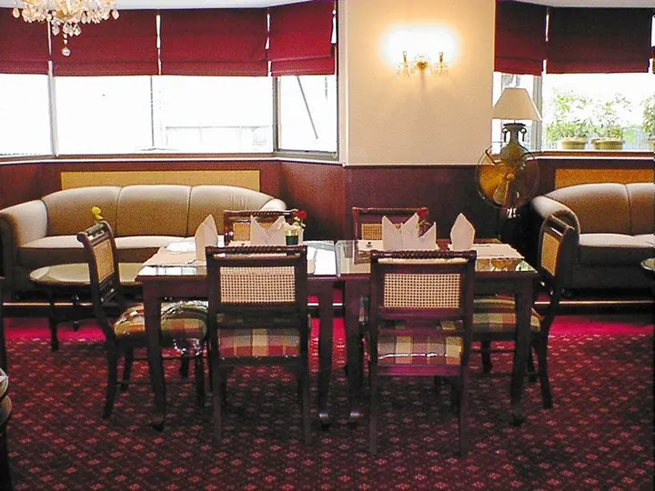 Бангкок: The Elegance Suites