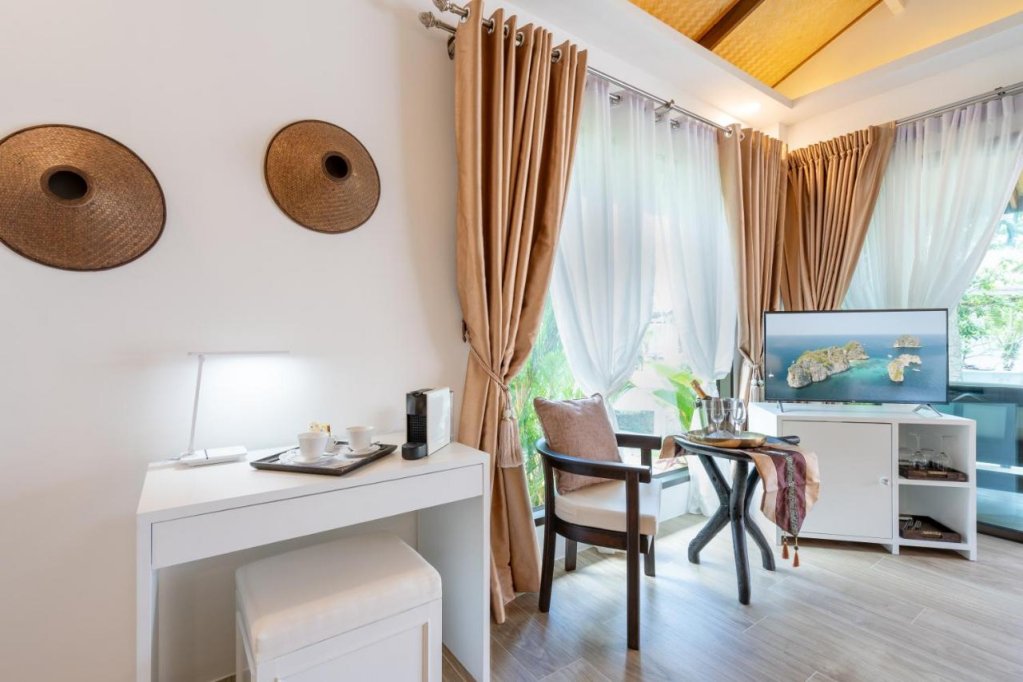 Курортный отель Lanta Palace Beach Resort and Spa — фото 3