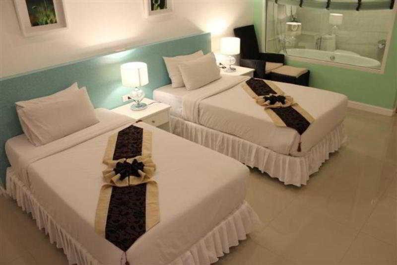 Бангкок: Rest at Ratchada Hotel