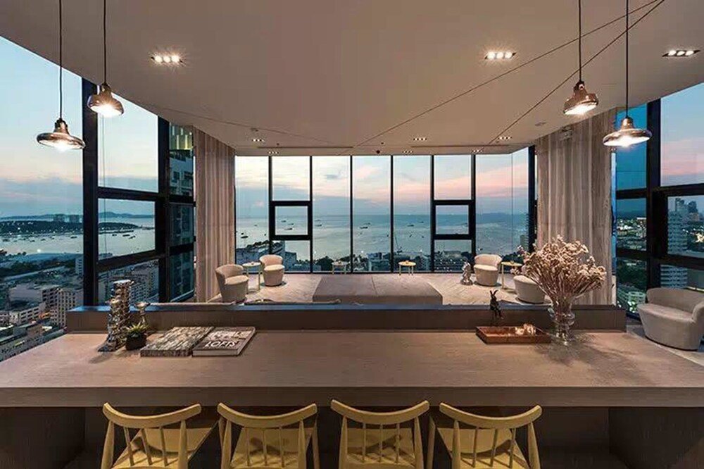A Luxury 2 Bedrooms The Base Downtown — фото 3