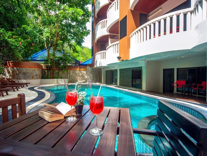 Патонг: Ratana Hill Patong