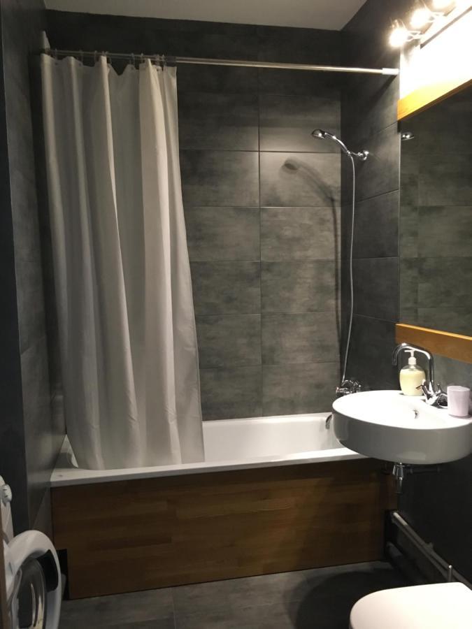 Великий Новгород: Apartment Kolmovskaya 87