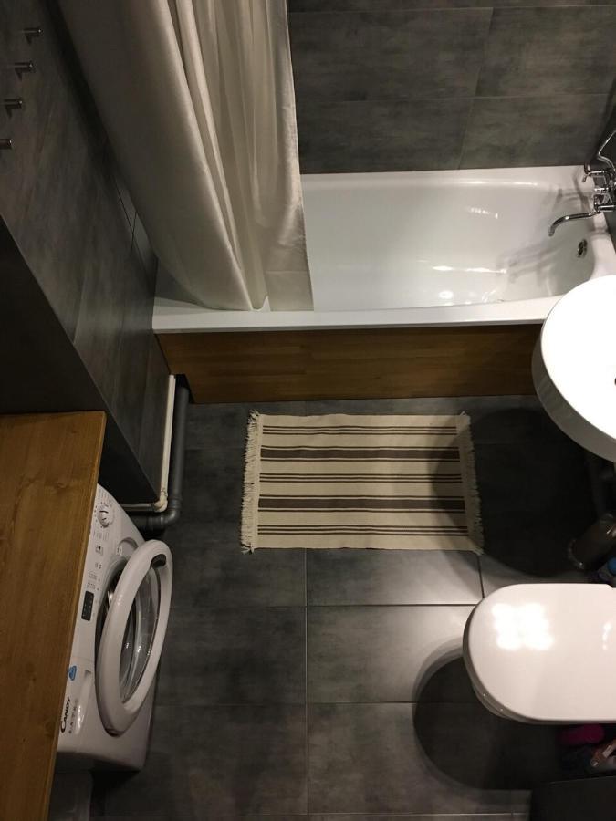 Великий Новгород: Apartment Kolmovskaya 87