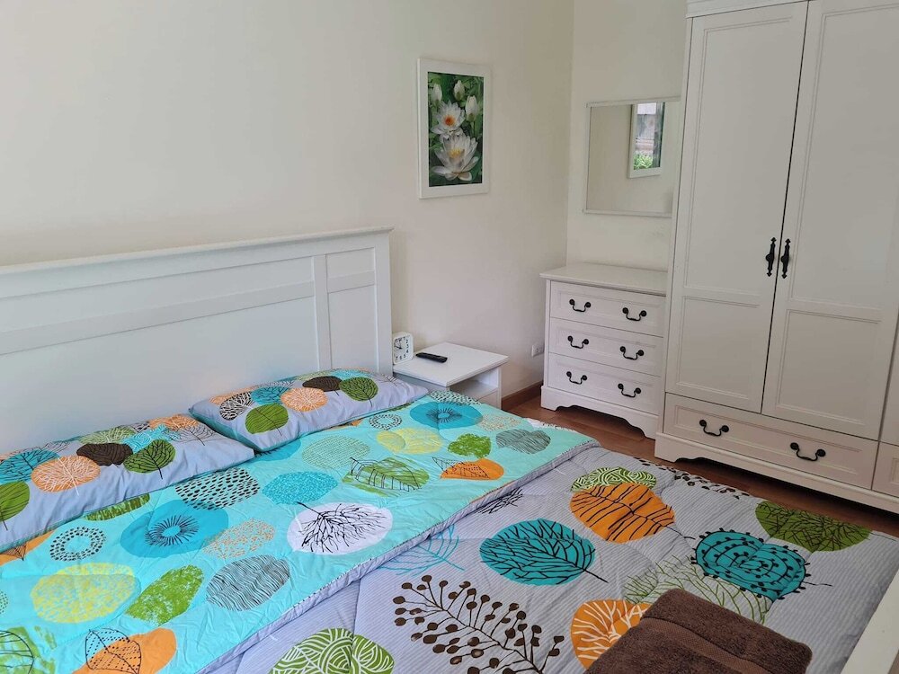Удонтхани: 1 Double Bedroom Apartment With Swimming Pool Security and High Speed Wifi