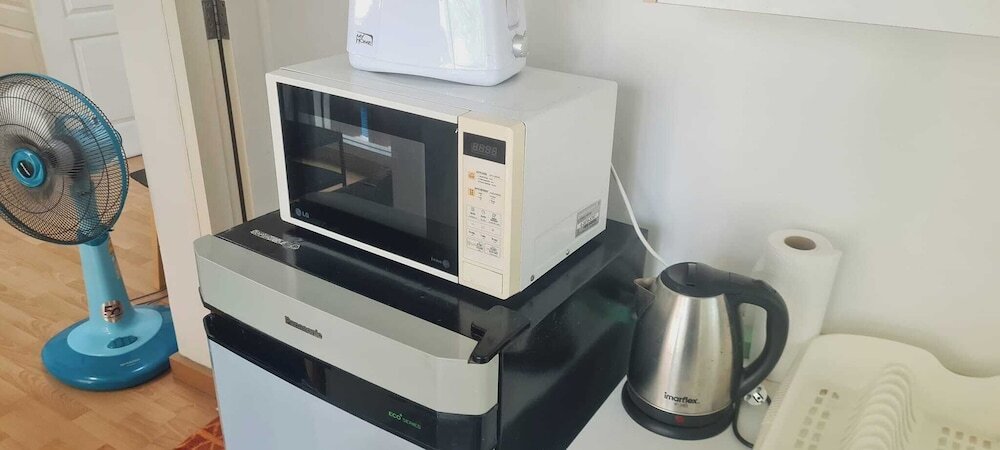 Удонтхани: 1 Double Bedroom Apartment With Swimming Pool Security and High Speed Wifi
