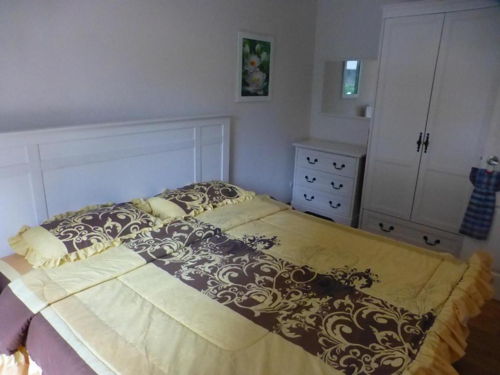 Удонтхани: 1 Double Bedroom Apartment With Swimming Pool Security and High Speed Wifi