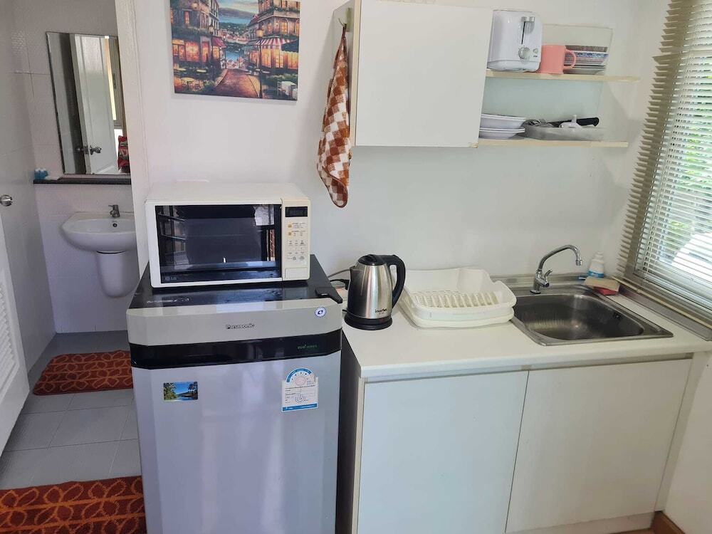 Удонтхани: 1 Double Bedroom Apartment With Swimming Pool Security and High Speed Wifi