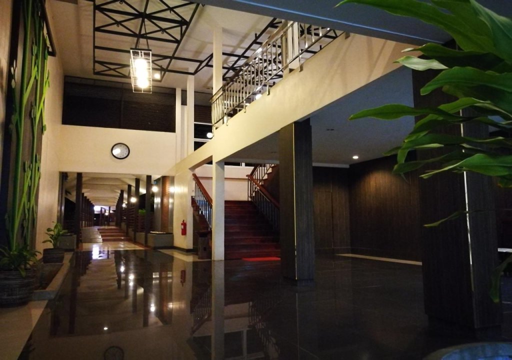 Тха Тум: Phanhin Regent Executive Residence R1