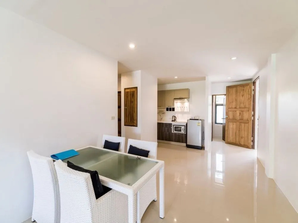Самуи: 2 Bedroom Beach Front Apartment A2 Lamai