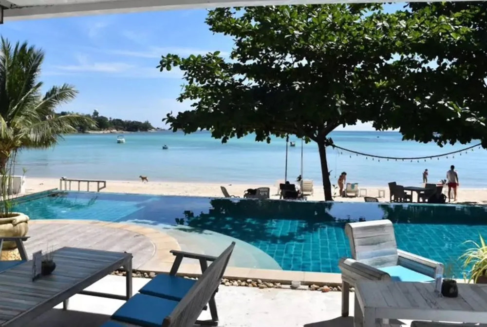 Самуи: 2 Bedroom Beach Front Apartment A2 Lamai