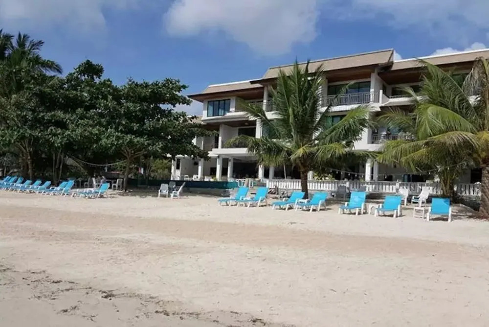 Самуи: 2 Bedroom Beach Front Apartment A2 Lamai