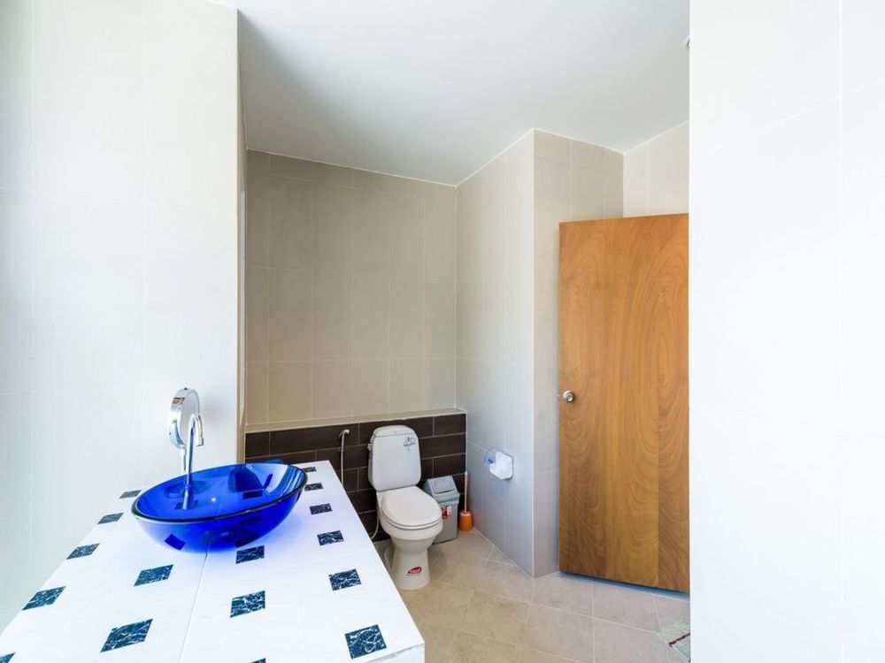 Самуи: 2 Bedroom Beach Front Apartment A1 Lamai