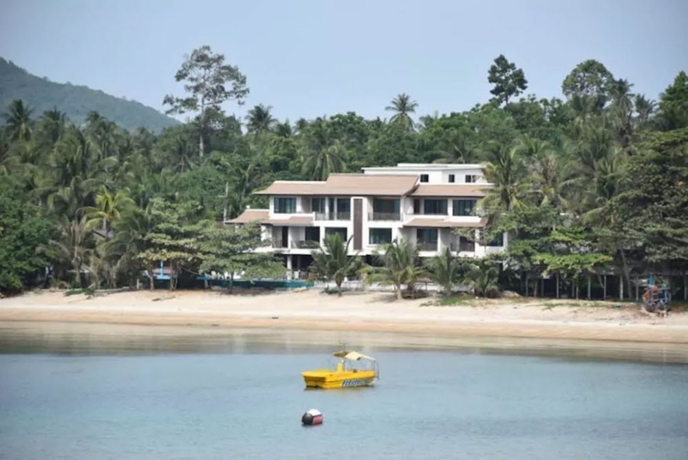 Самуи: 2 Bedroom Beach Front Apartment A1 Lamai