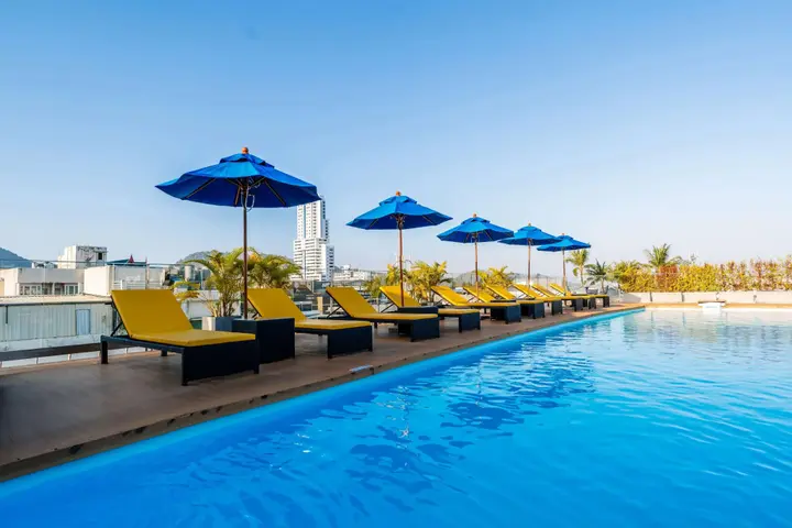 Кату: Days Inn by Wyndham Patong Beach Phuket