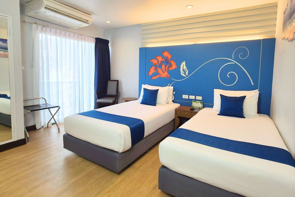 Кату: Days Inn by Wyndham Patong Beach Phuket