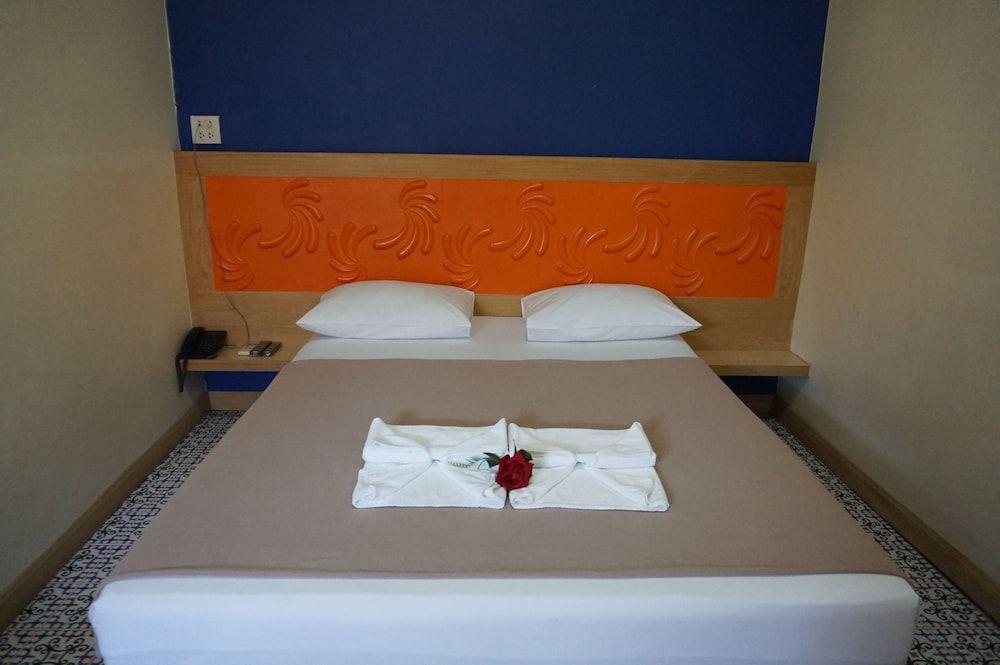 Лансака: The Loom Resort Thung Song