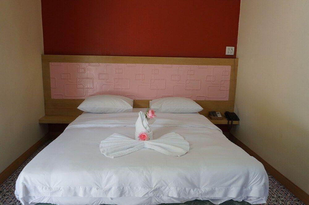 Лансака: The Loom Resort Thung Song
